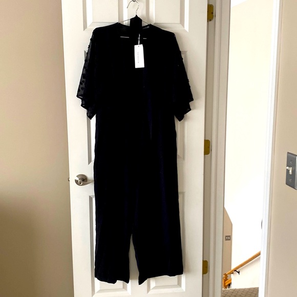 Bloomchic Short-sleeved Jumpsuit - Picture 1 of 4